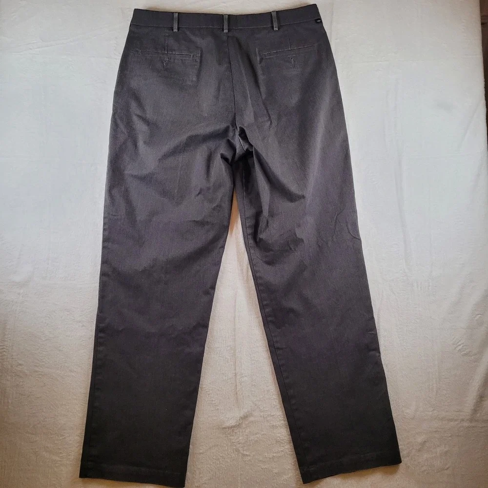 Dockers Mens Relaxed Fit Flat Front Chino Pants Gray 36x34 Cotton Blend 0121